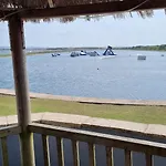 1 Sunset View 公寓