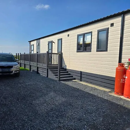 1 Sunset View Apartment *