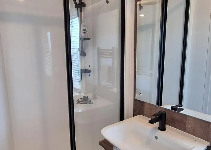 1 Sunset View Apartment